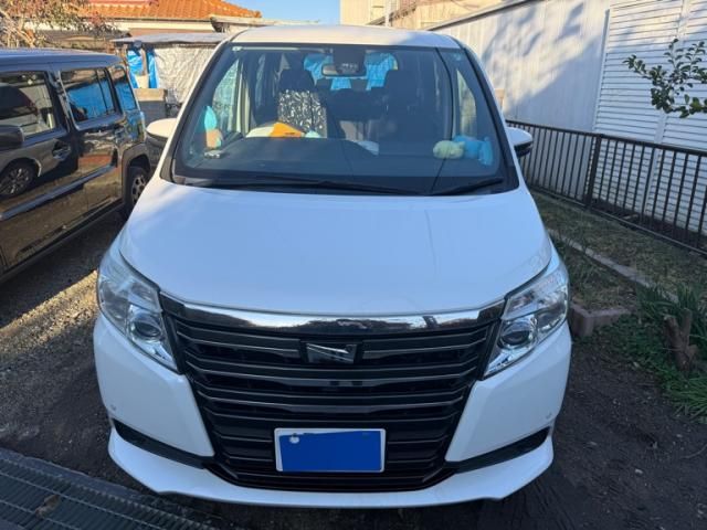 TOYOTA NOAH 2016
