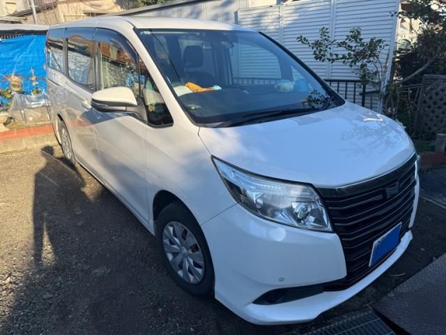 TOYOTA NOAH 2016