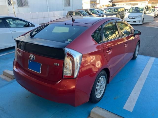 TOYOTA PRIUS 2012