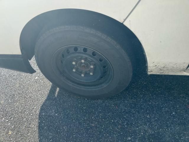 NISSAN NV350 CARAVAN 4WD 2015