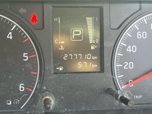 NISSAN NV350 CARAVAN 4WD 2015