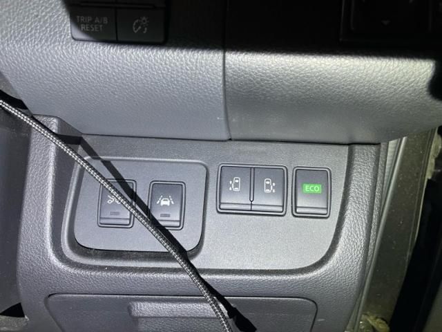 NISSAN SERENA  S-HYBRID 2014