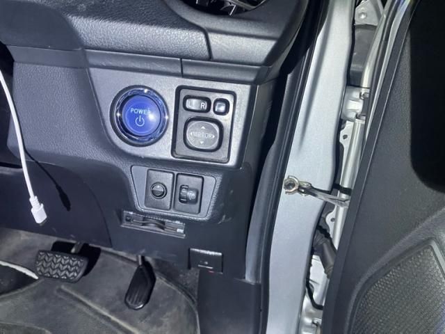 TOYOTA COROLLA FIELDER HYBRID 2013