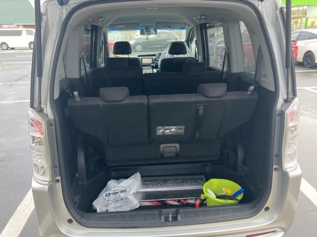 HONDA STEPWAGON SPADA 2010