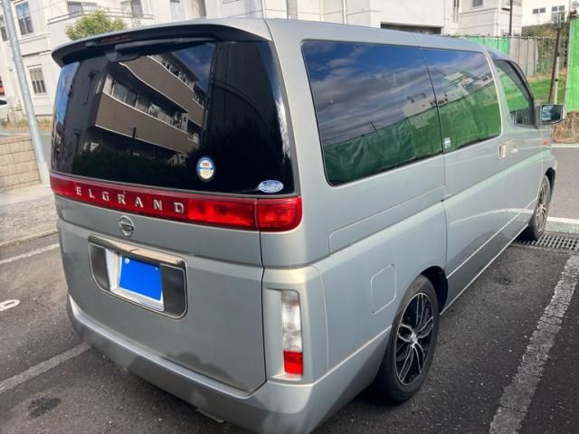 NISSAN ELGRAND 2004