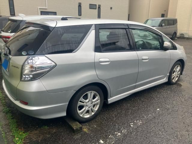 HONDA FIT SHUTTLE HYBRID 2011