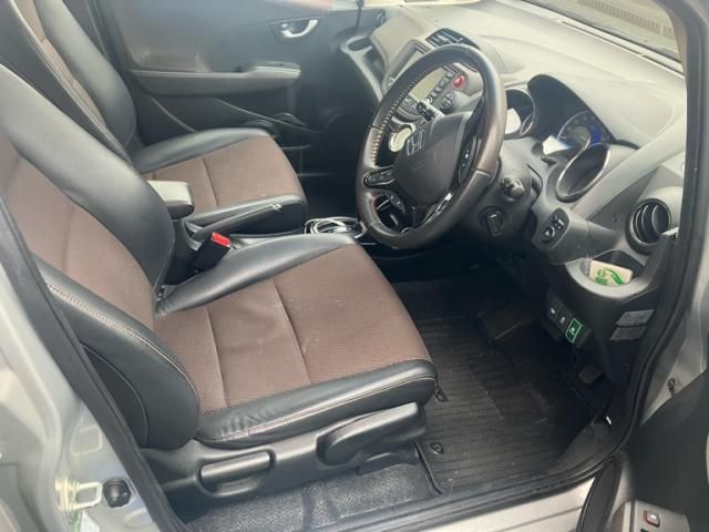 HONDA FIT SHUTTLE HYBRID 2011