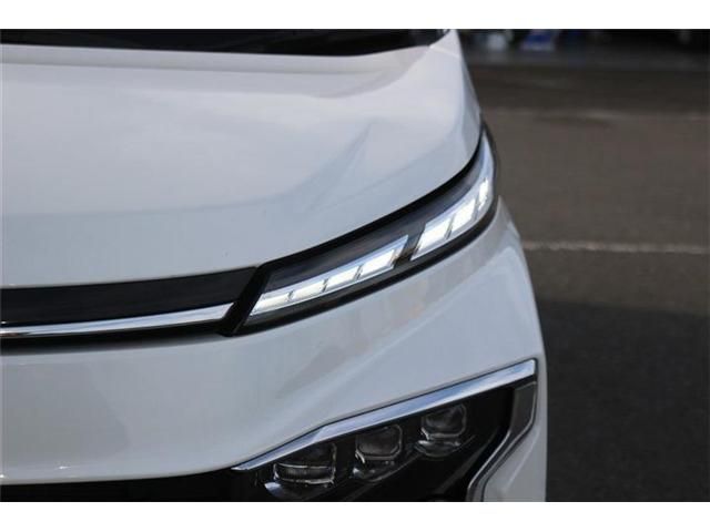 TOYOTA VOXY HYBRID 2025