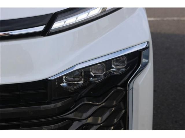 TOYOTA VOXY HYBRID 2025