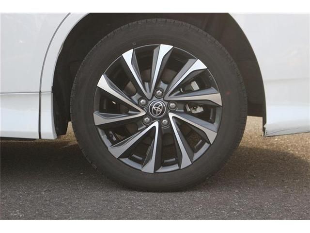 TOYOTA VOXY HYBRID 2025