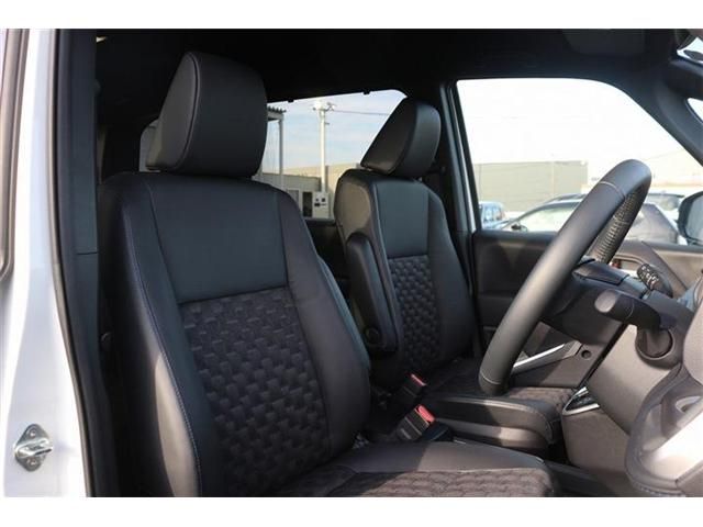 TOYOTA VOXY HYBRID 2025