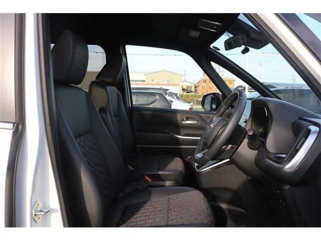 TOYOTA VOXY HYBRID 2025