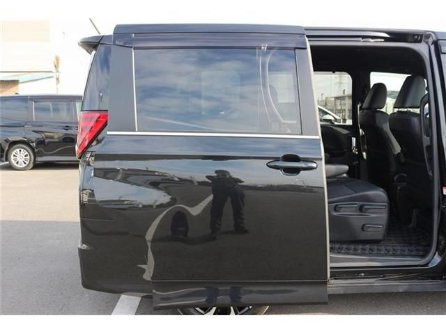 TOYOTA NOAH HYBRID 2023