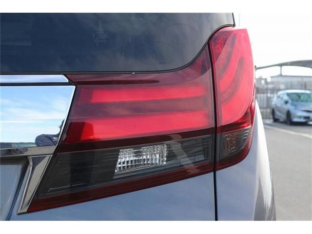 TOYOTA ALPHARD hybrid 4WD 2015