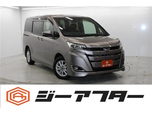 TOYOTA NOAH HYBRID 2018