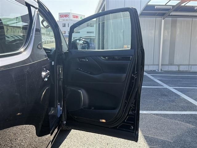 TOYOTA ALPHARD hybrid 4WD 2018