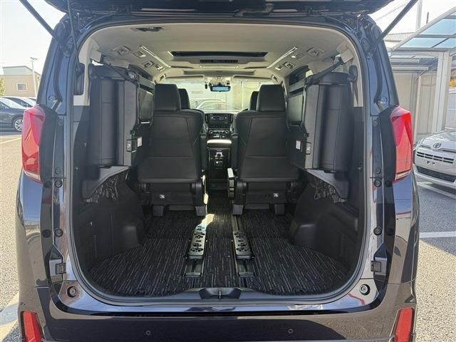 TOYOTA ALPHARD hybrid 4WD 2018