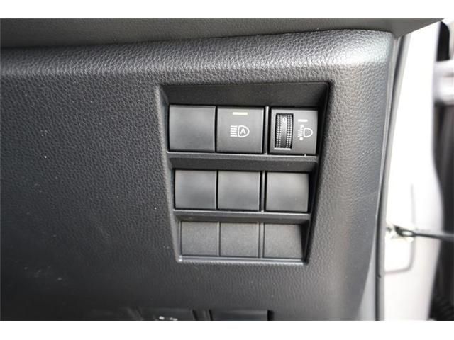 TOYOTA NOAH HYBRID 4WD 2022