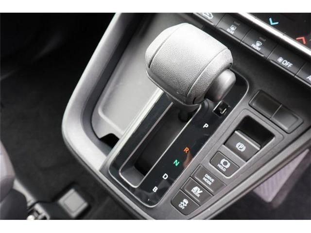 TOYOTA NOAH HYBRID 4WD 2022