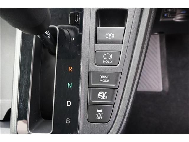 TOYOTA NOAH HYBRID 4WD 2022