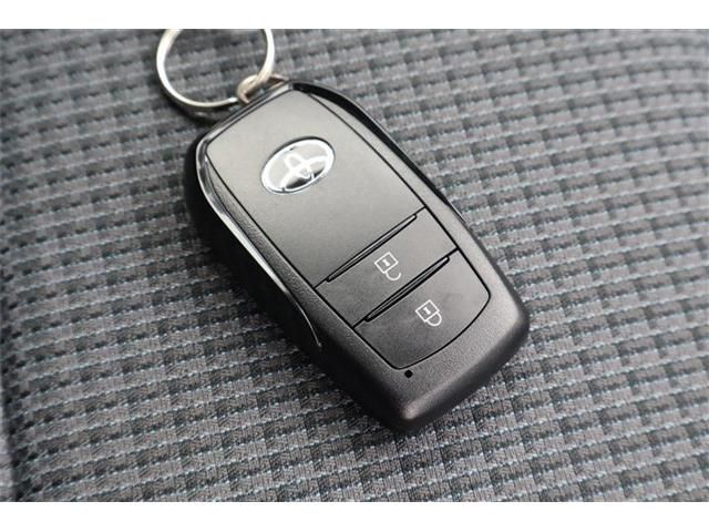 TOYOTA NOAH HYBRID 4WD 2022