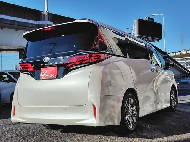 TOYOTA ALPHARD 2024