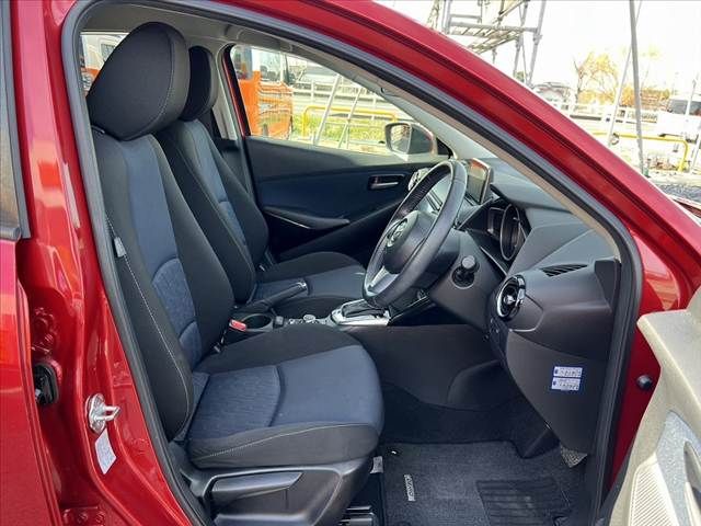 MAZDA DEMIO 2015
