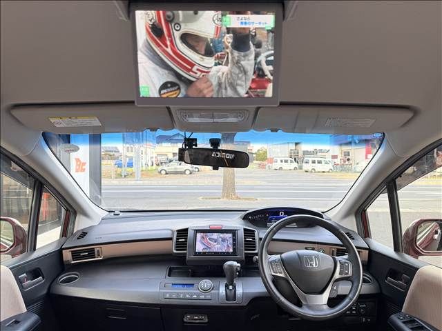 HONDA FREED HYBRID 2015