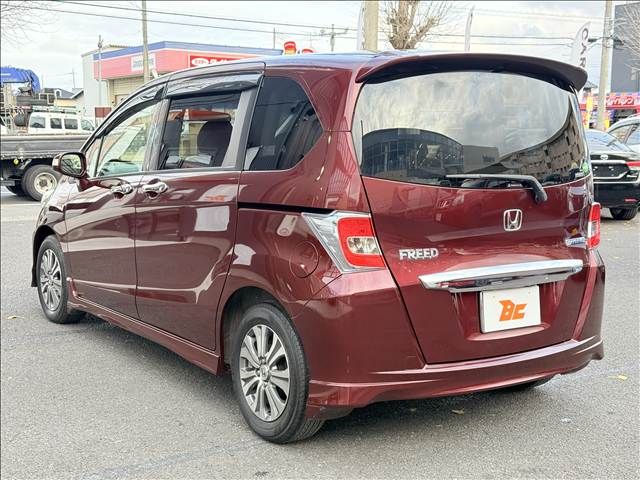 HONDA FREED HYBRID 2015