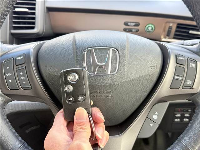 HONDA FREED HYBRID 2015
