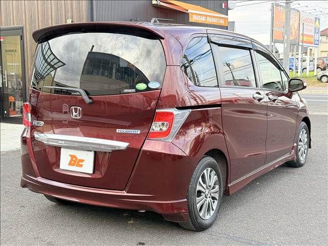 HONDA FREED HYBRID 2015