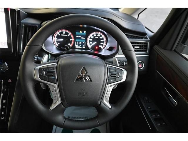 MITSUBISHI DELICA D:5 4WD 2024