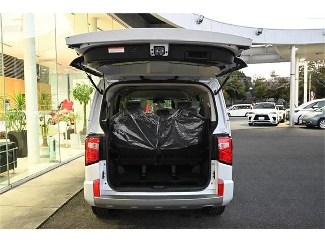 MITSUBISHI DELICA D:5 4WD 2024