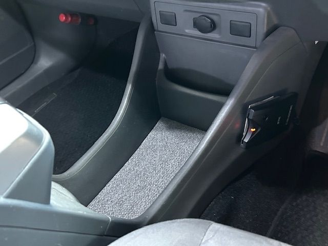 TOYOTA PRIUS Alpha 2012