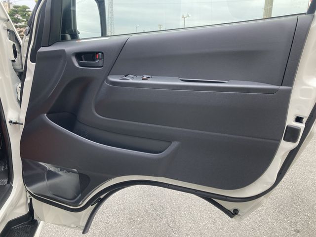 TOYOTA HIACE van 2WD 2025