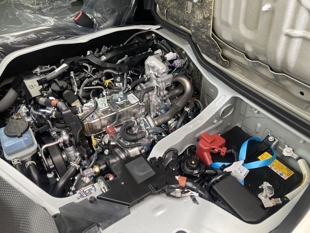 TOYOTA HIACE van 2WD 2025