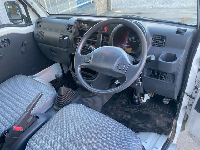 DAIHATSU HIJET truck 4WD 2014