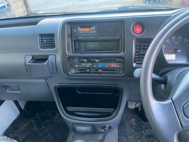 DAIHATSU HIJET truck 4WD 2014