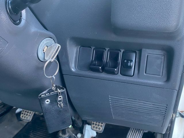 DAIHATSU HIJET truck 4WD 2014