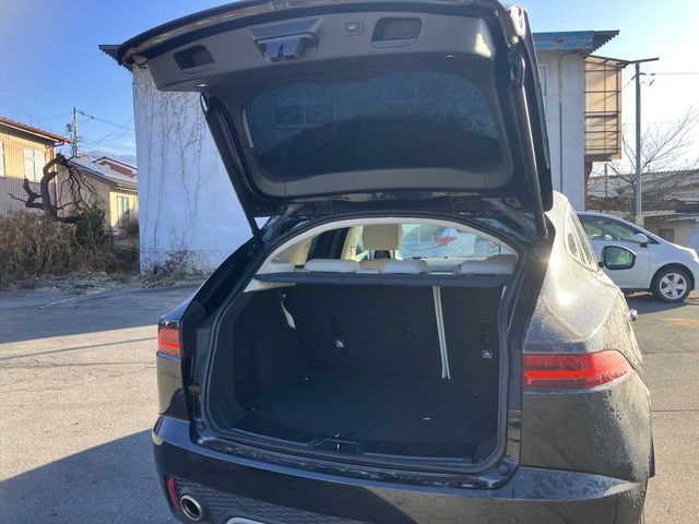 JAGUAR JAGUAR E-PACE 2019