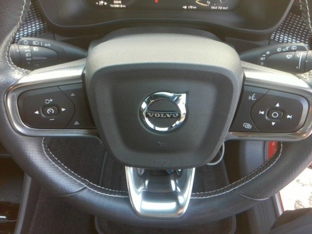 VOLVO VOLVO XC40 2020