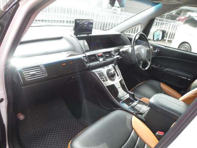 HONDA ELYSION PRESTIGE 2013