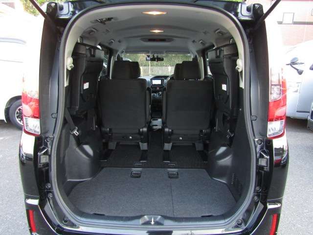 TOYOTA NOAH HYBRID 2015