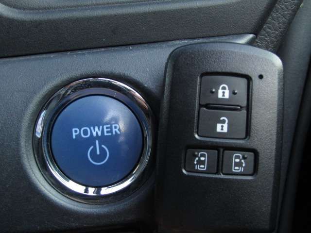 TOYOTA NOAH HYBRID 2015