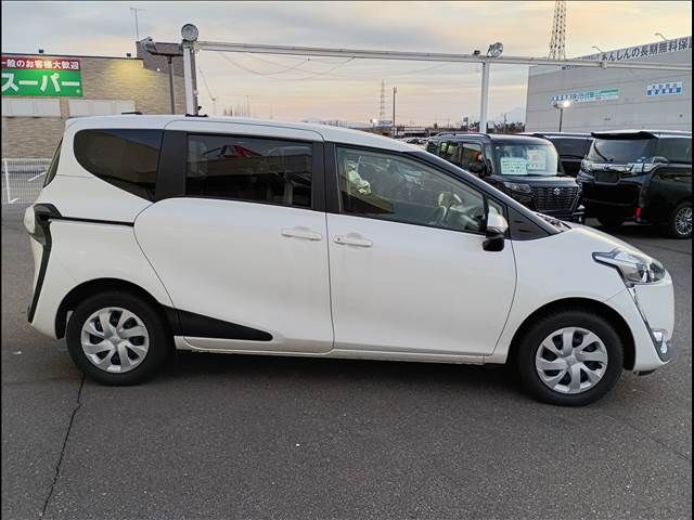 TOYOTA SIENTA 4WD 2017