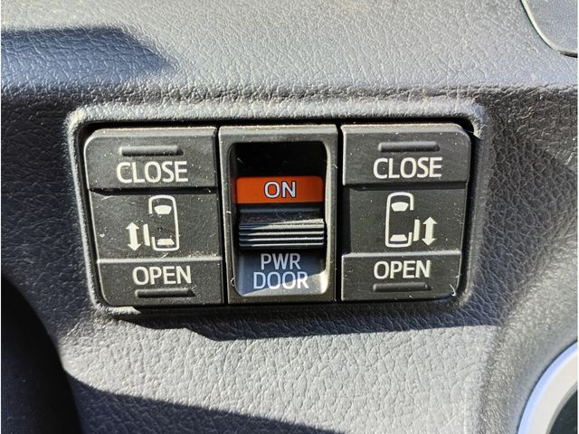 TOYOTA SIENTA 4WD 2017