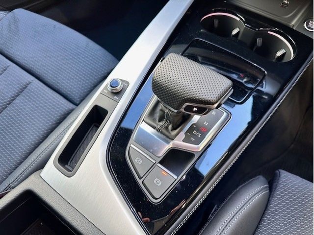 AUDI AUDI A4 AVANT 2022