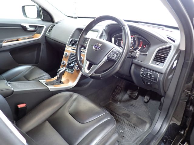 VOLVO VOLVO XC60 2017