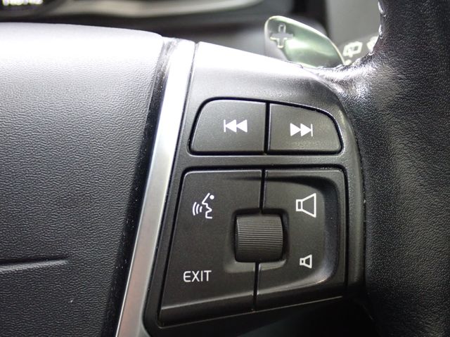 VOLVO VOLVO XC60 2017