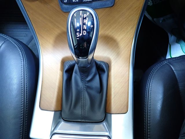 VOLVO VOLVO XC60 2017